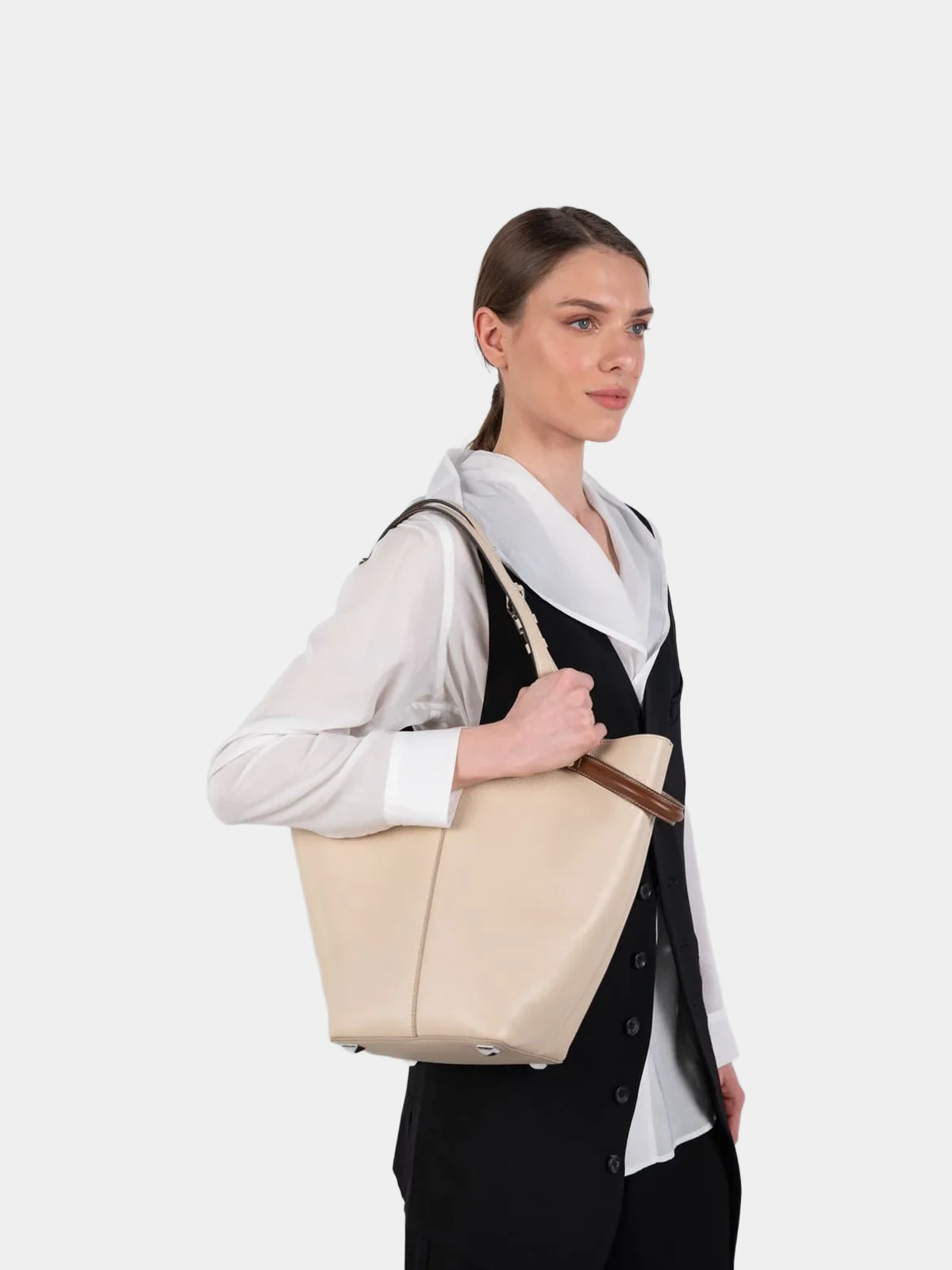 Сумка Maison Margiela Slide medium шкіряна, сіра, з ручкою та ременям - INVOGA