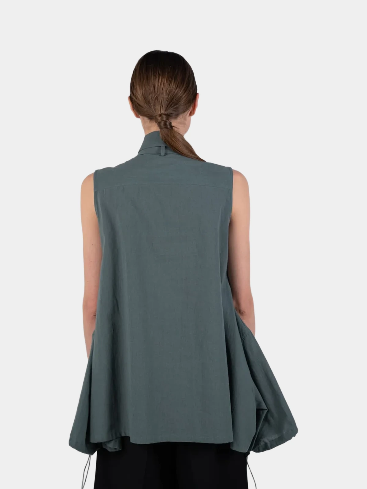 30fbb144-6553-4cf0-9db8-6d9df6db43d9 Блуза Yohji Yamamoto оливкова без рукавів - INVOGA