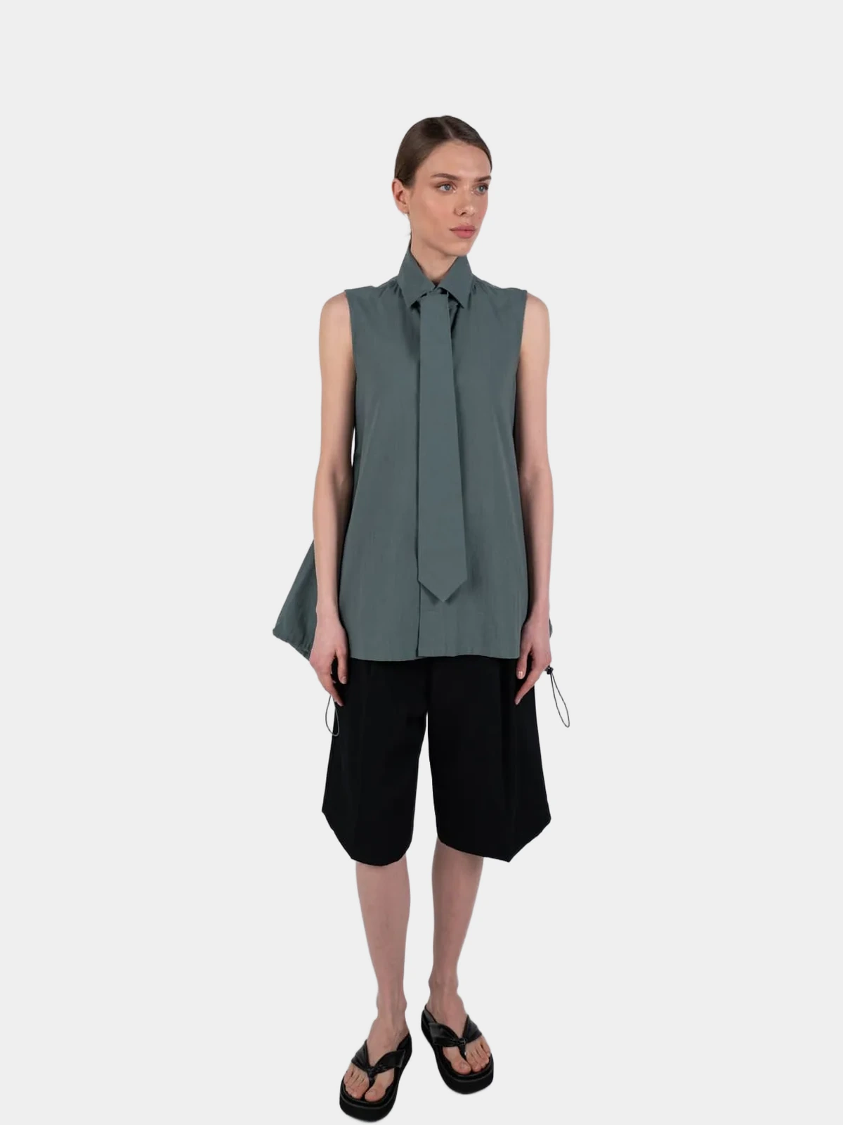385be437-9748-484d-a4e4-08e2131e7a9f Блуза Yohji Yamamoto оливкова без рукавів - INVOGA