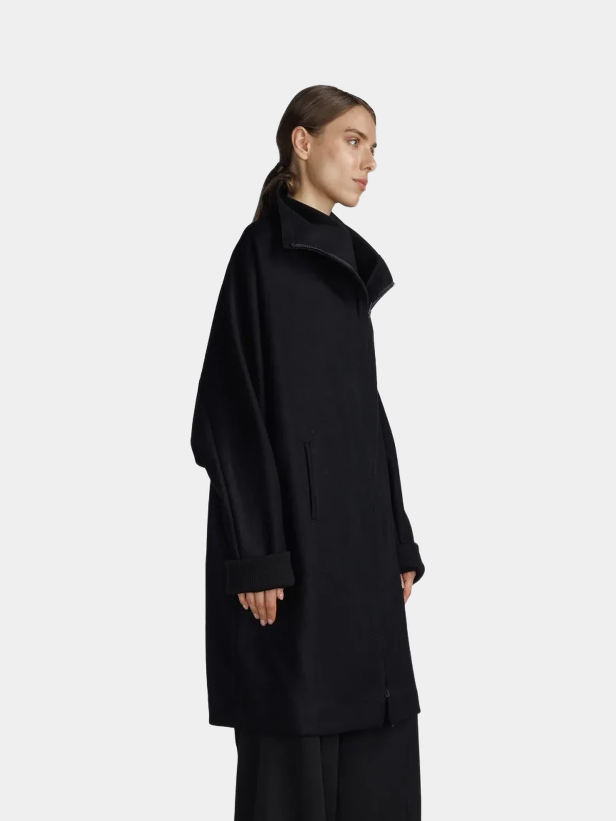 Чорне пальто Yohji Yamamoto з блисковкою - INVOGA