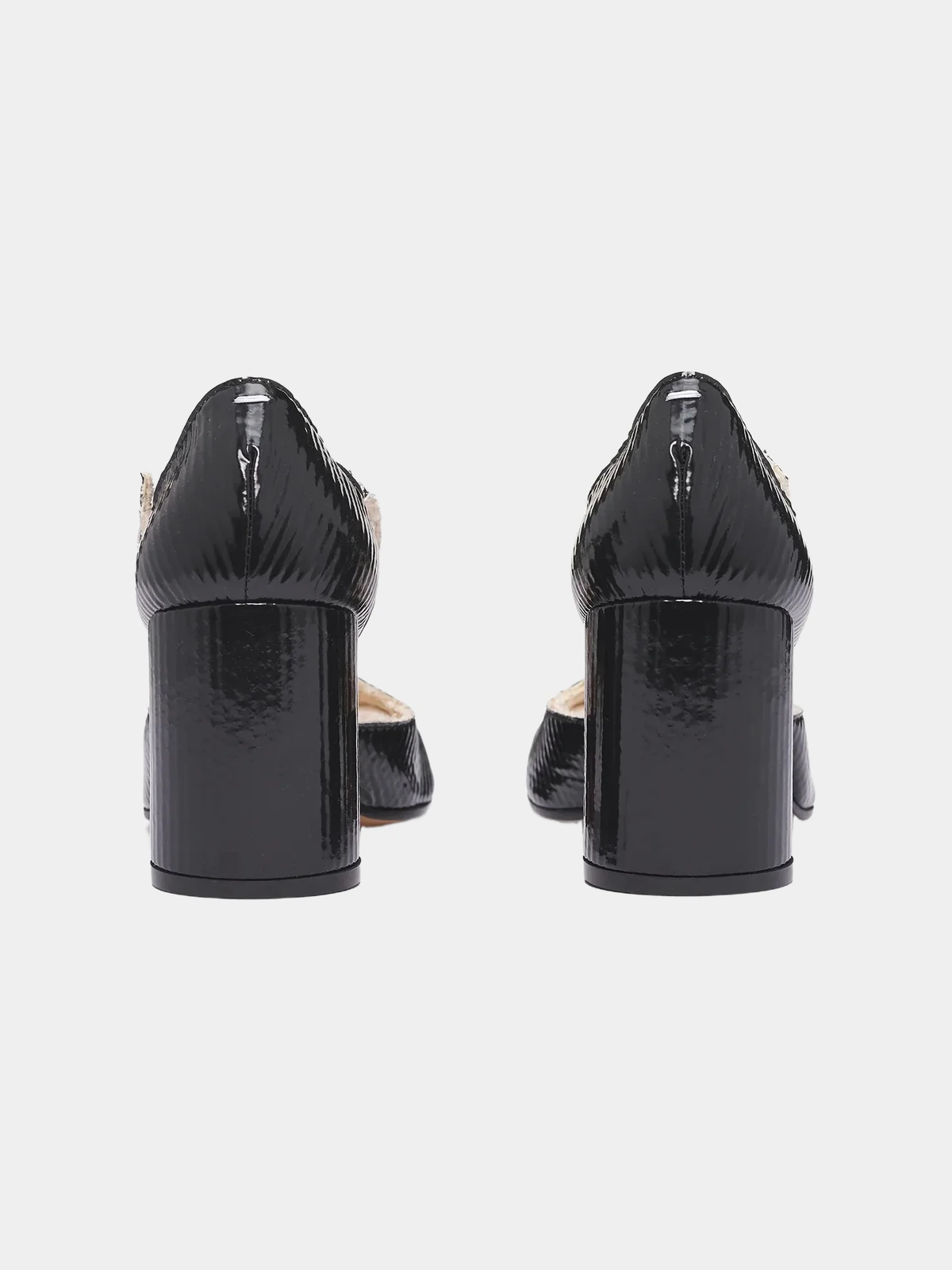 b2983ef0-422c-4e49-ac5a-64e12826feaa Туфлі Tabi Maison Margiela з асиметрични ремінцем - INVOGA