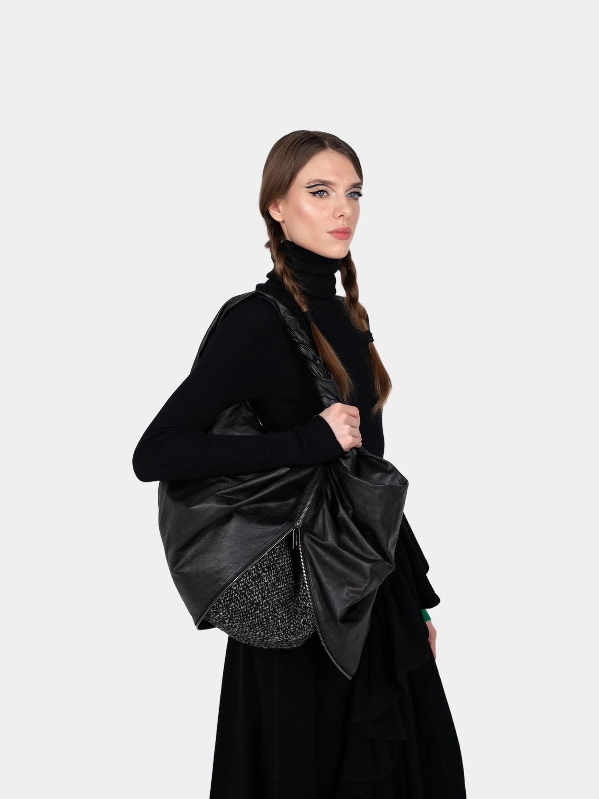 Чорна сумка Yohji Yamamoto з блискавкою - INVOGA