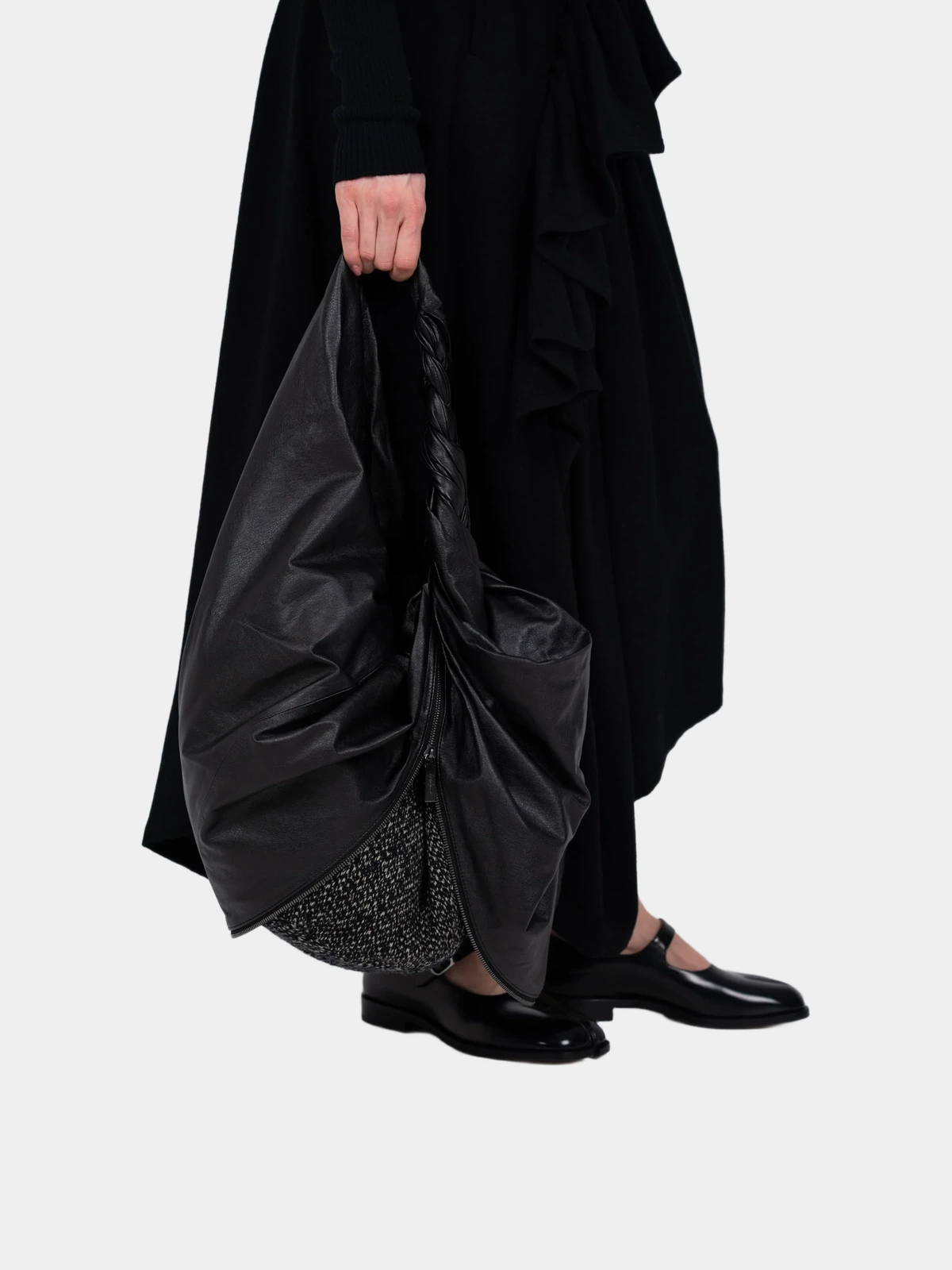 Чорна сумка Yohji Yamamoto з блискавкою - INVOGA
